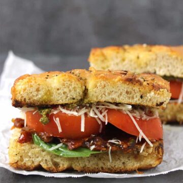 How to make Italian Rosemary Garlic Focaccia Bread, #bread #italian #keto #breadart #perfectloaf #italianherbandcheese