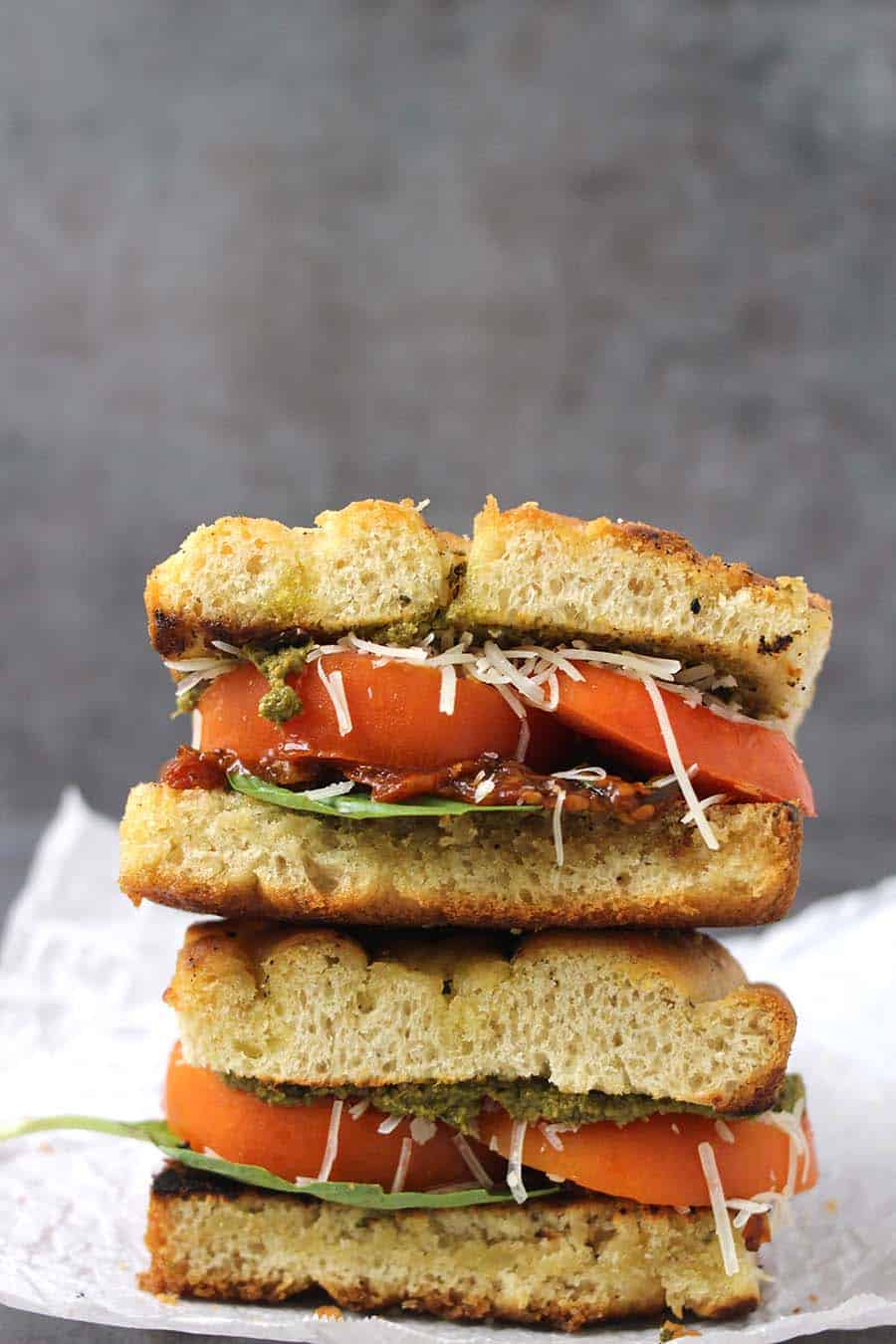 How to make Italian Rosemary Garlic Focaccia Bread, #bread #italian #vegan #breadart #perfectloaf #italianherbandcheese