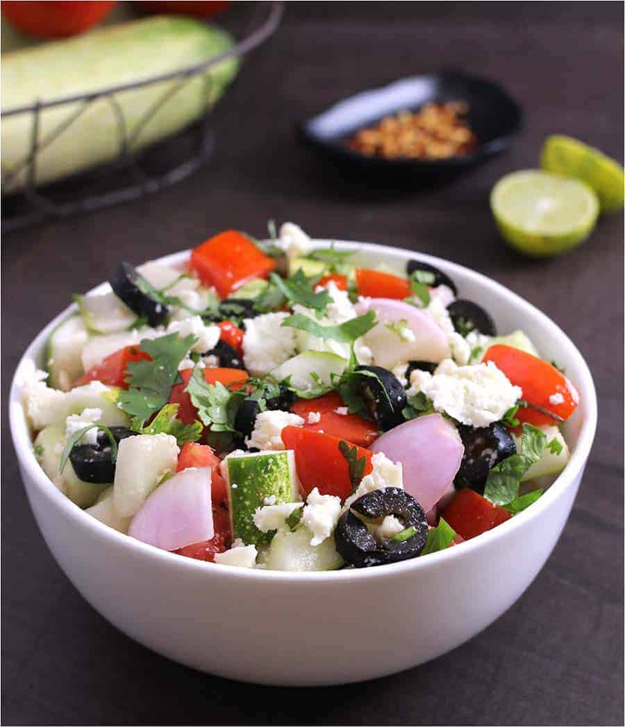 Best and Easy Greek Salad, horiatiki salad, Summer salad recipes, mediterranean salad, quinoa or couscous salad, vegan and vegetarian side dishes for lunch and dinner, 4th of july recipes #salad #summer #summerveggies #summervegetables #healthyfood 