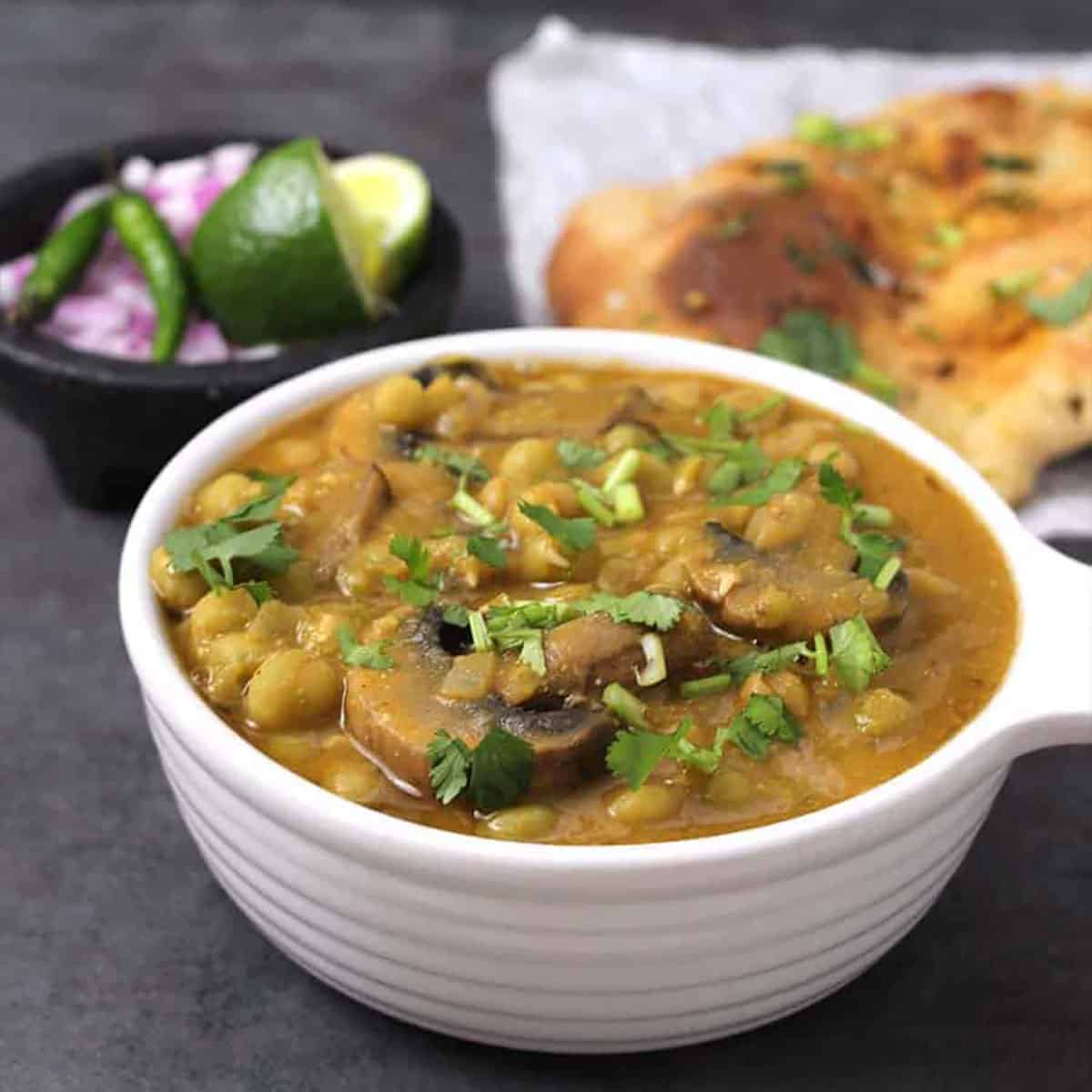 Mutter mushroom curry | Indian green peas and mushroom recipe for vegetarian and vegan meal. 