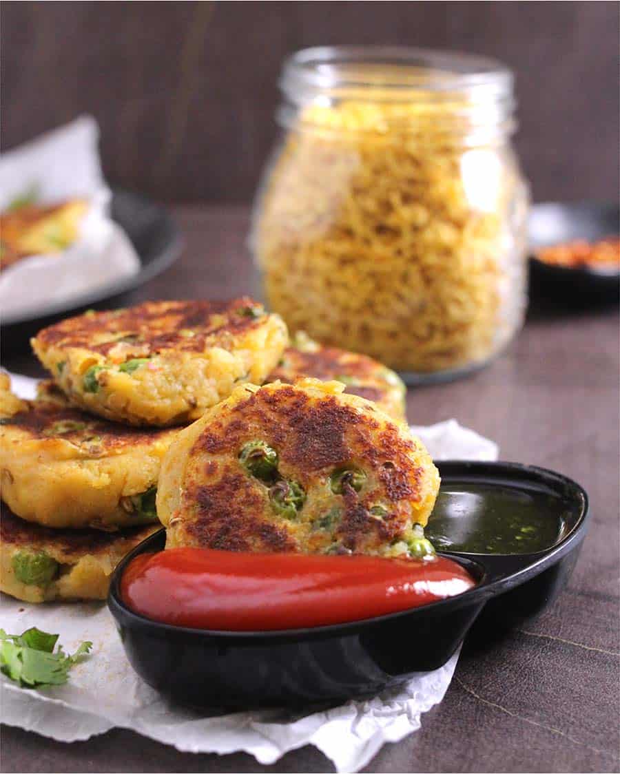 how to make crispy aloo ki tikki, leftover samosa filling, mashed potatoes cutlet, #chaat #streetfood