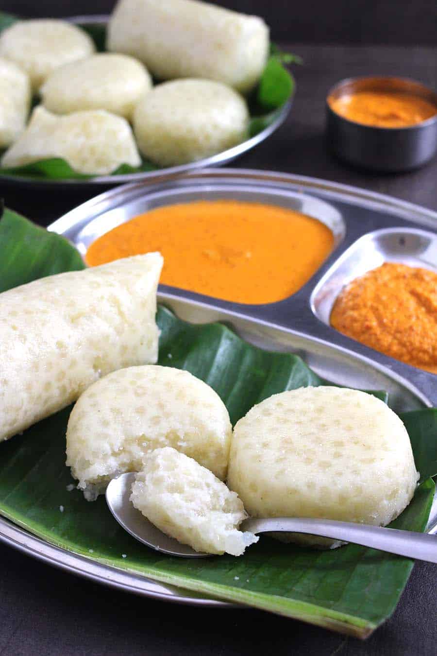 How to make soft and fluffy idli with chutney, south Indian breakfast recipes, #redchutney #idli #Idly