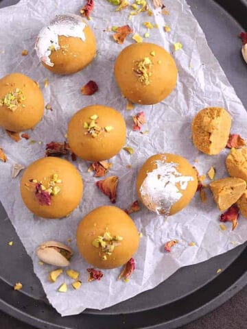 Best Besan Ladoo Recipe (Besan Ke Laddu or Bandar Laddu) - Popular Indian Sweet.