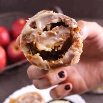 Perfect cinnamon rolls with apple pie filling, christmas and thanksgiving apple desserts