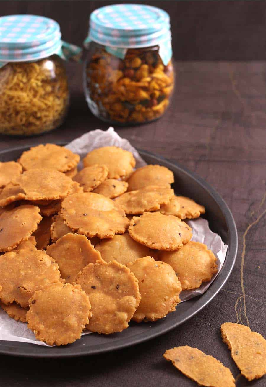 Nippatu Recipe, Akki Vade, Tandla Vado, Savory Rice Crackers, Thattai, Chekkalu, Tandalache Vade