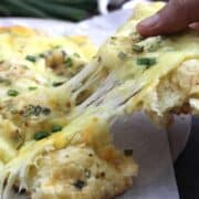 How to make best, easy homemade cheese garlic bread from scratch #breadrecipe #crackbread #pullapart