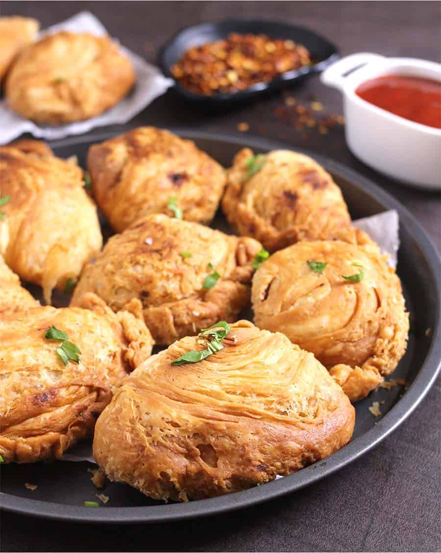 Flaky mushroom potato Pie, curry puff, homemade crispy samosa pastry, karipap vegetarian #snack