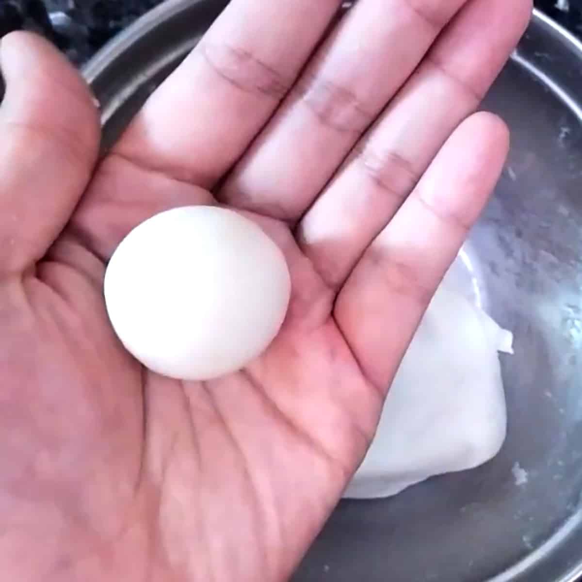 Make dough balls. 