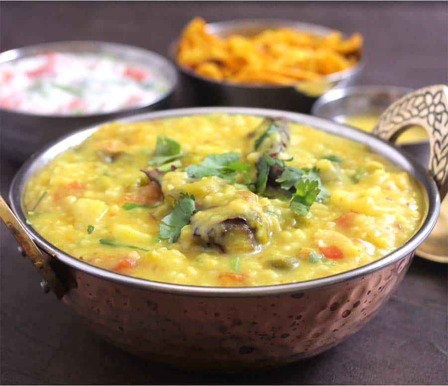 Dalia Moong Dal Khichdi, One-Pot Lentil Broken Wheat Porridge, Khichri, khichuri Pressure cooker