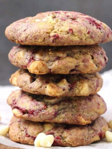 White chocolate raspberry cookies - subway-style copycat recipe. Easy, chewy cookies.