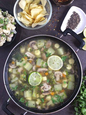 easy healthy clear soup with vegetables, mix veg lemon coriander soup, detox soup for weight loss
