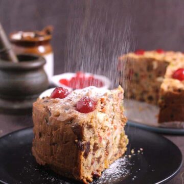 best and easy Christmas cake , moist rum cake, traditional fruit cake, holiday-themed desserts