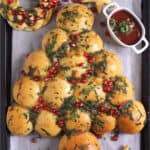 best cheesy garlic christmas tree pull apart bread recipe, christmas wreath and star bread