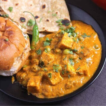 Best Matar Paneer Recipe (Mutter Paneer) | Indian Vegetarian Paneer and Green Peas Curry.