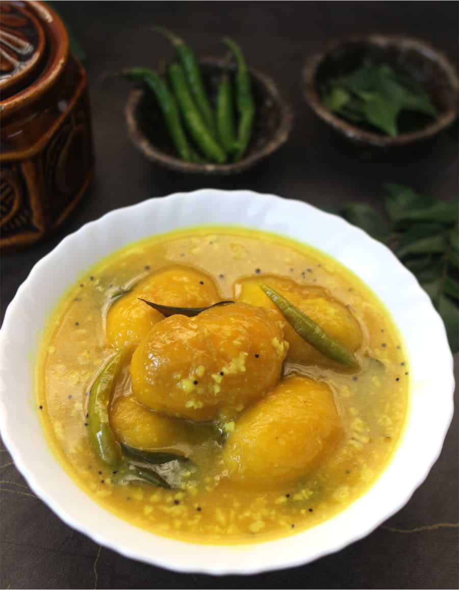 ambe upkari, sweet and spicy mango curry, vegetarian side dish #mangoes #ripe #fresh #Indianrecipes 