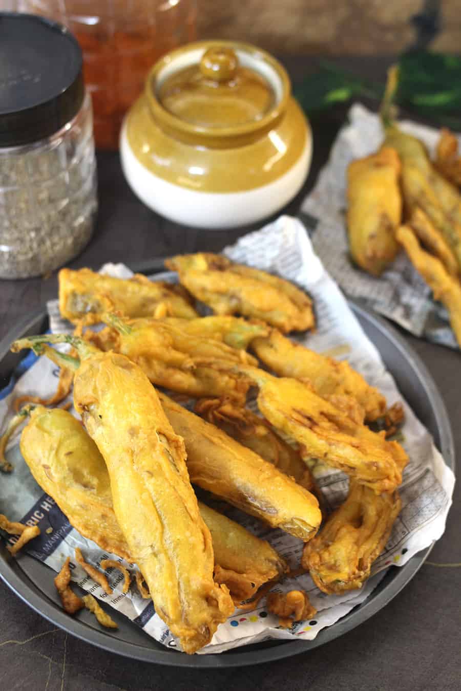 how to make street side bajji, mirsange bajo, menasinakayi bajji #streetfood #roadside #chilies 