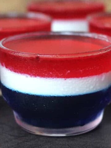 4th of July Jello Dessert | Easy Red, White, and Blue Patriotic Dessert | No Bake Dessert.