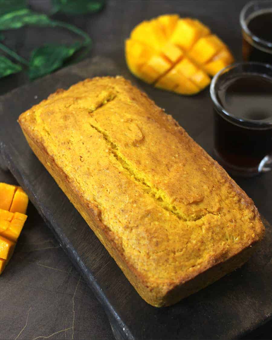 how to make soft and moist, spongy cake with fresh mangoes, vegan mango desserts #vegancake 