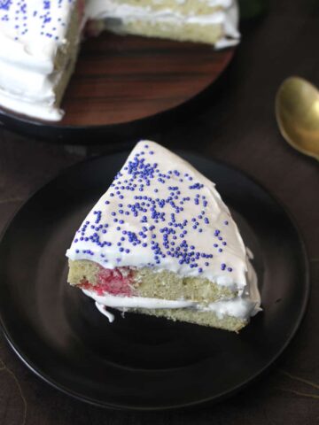 poke cake, easy jello poke cake with cake mix, 4th of july red white blue cake #americanrecipes