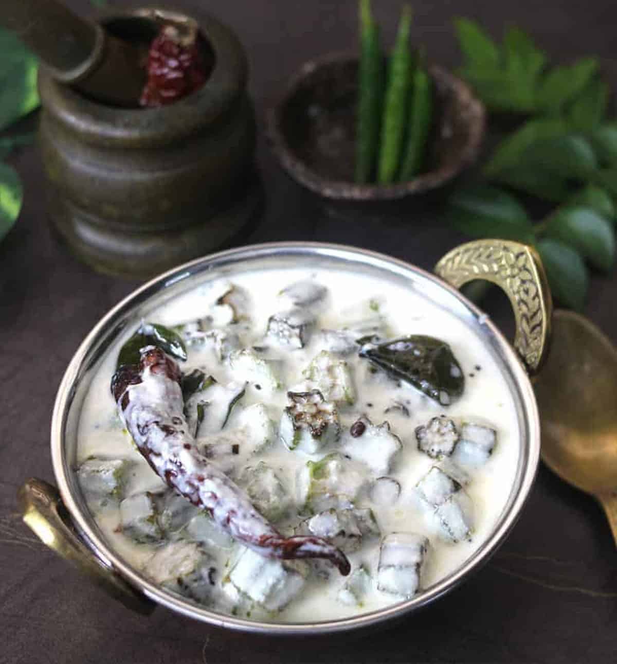 Creamy dahi wale bhindi | Easy bhindi recipe | Fried okra salad with yogurt.