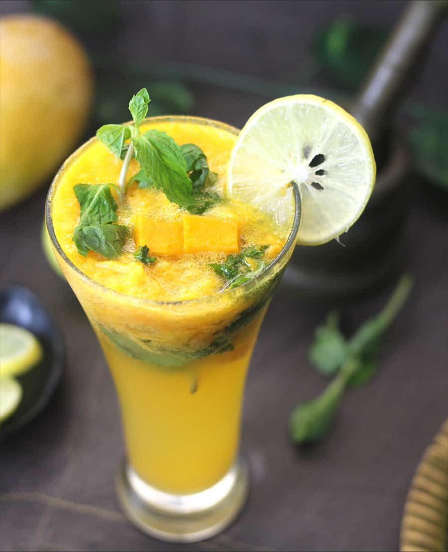 mango mojito, classic mango margarita, mango lemonade, fresh or frozen mango recipes #mangodrink