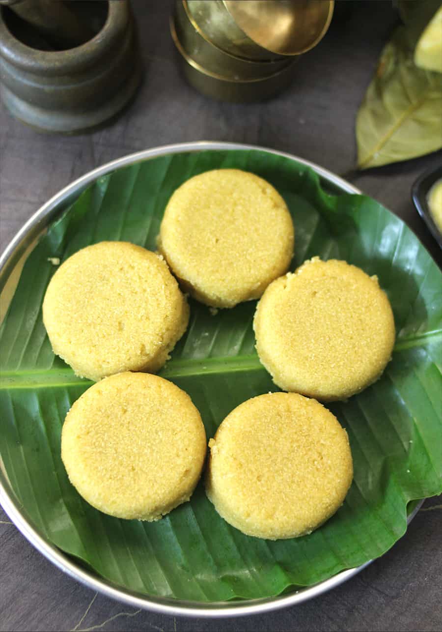 mangalore pelata gatti, udupi jackfruit idli, ponsa muddo, konkani recipes, #idli #sweetidli 