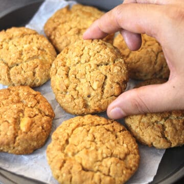 Best and healthy whole wheat oatmeal jaggery cookies or oats wheat nankhatai biscuits