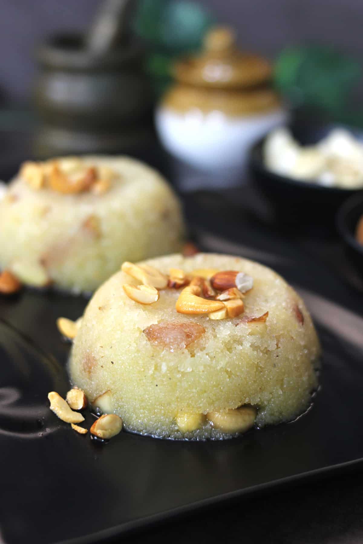 Sheera recipe. Traditional Indian dessert suji ka halwa prepared with semolina (sooji), ghee, sugar.