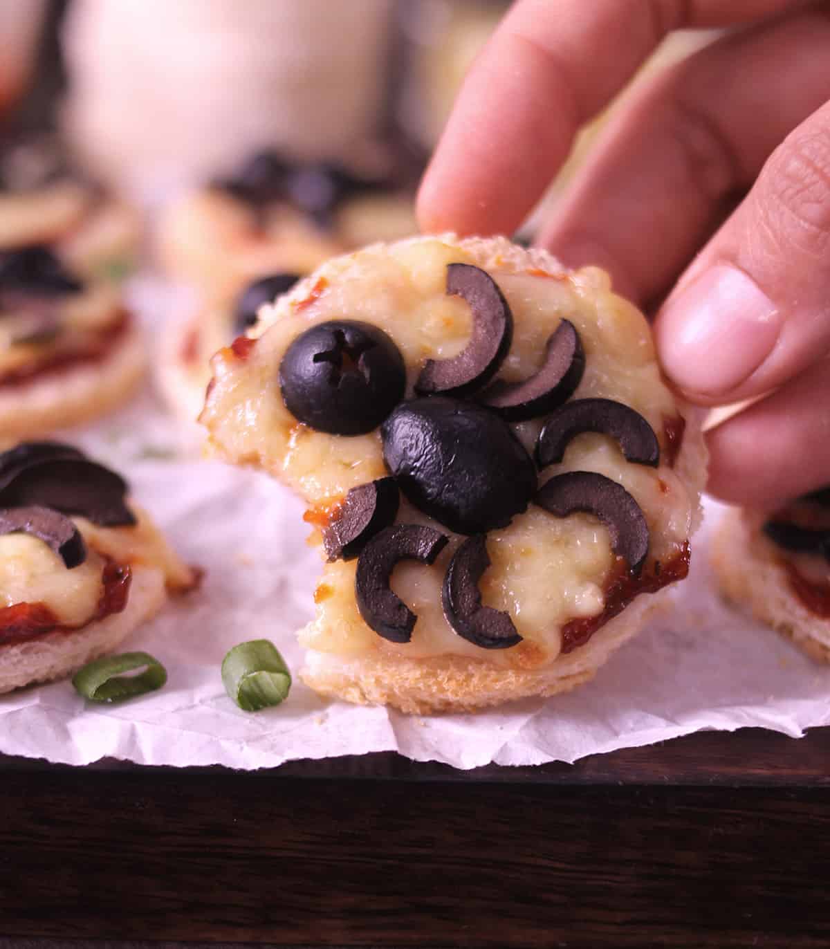 Spooky halloween spider pizza for kids party, coin bread pizza 