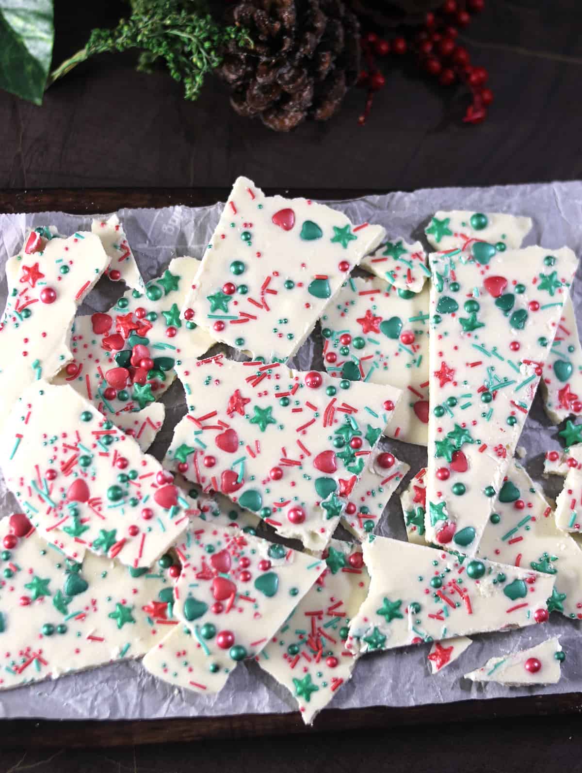 Chocolate barks or Candy treats - best homemade christmas holiday gift idea 