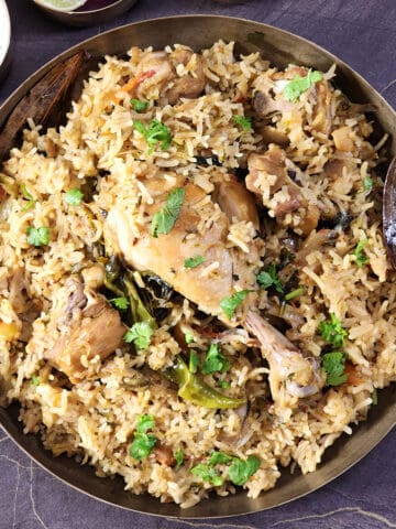 Best and easy chicken pulao with spicy and flavorful chicken thigh and drumsticks.