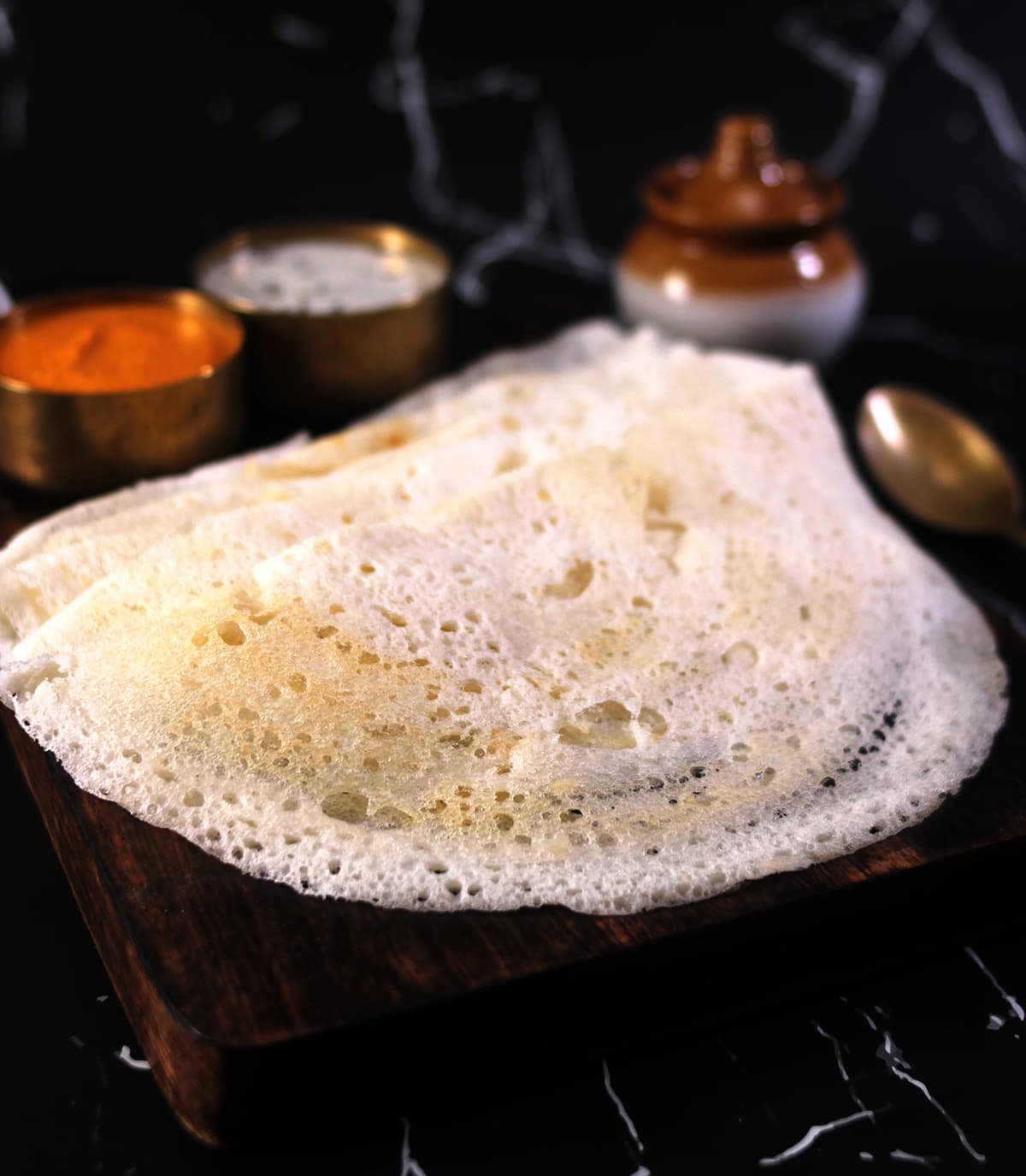 How to make dosa?  (easy crispy dosa recipe) served with 2 types of chutney. 