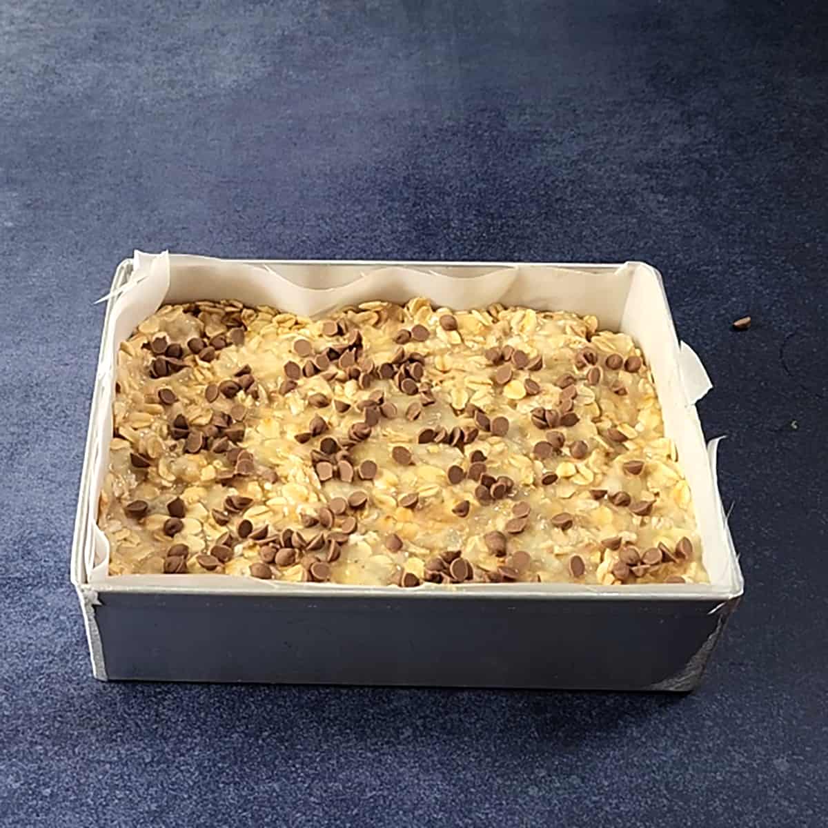 Top the breakfast bars with chocolate chips. 