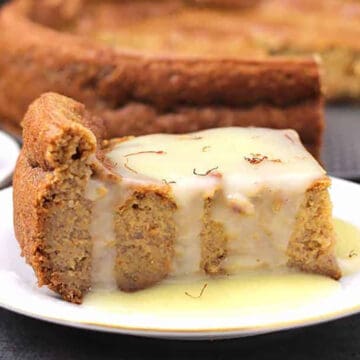 Best persimmon apple pudding. American dessert recipe for Christmas and Thanksgiving holidays.