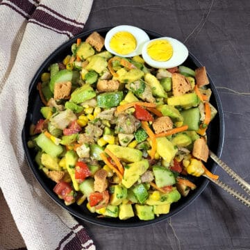Avocado chicken salad with lemon dressing - simple leftover chicken recipe.