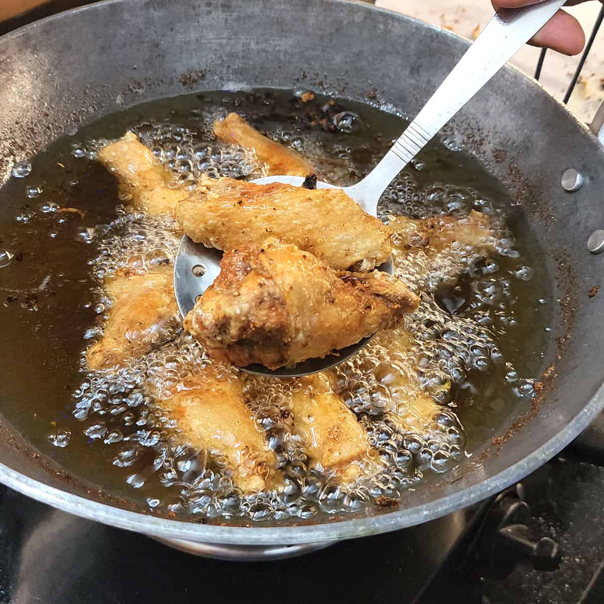 How to deep fry chicken wings?