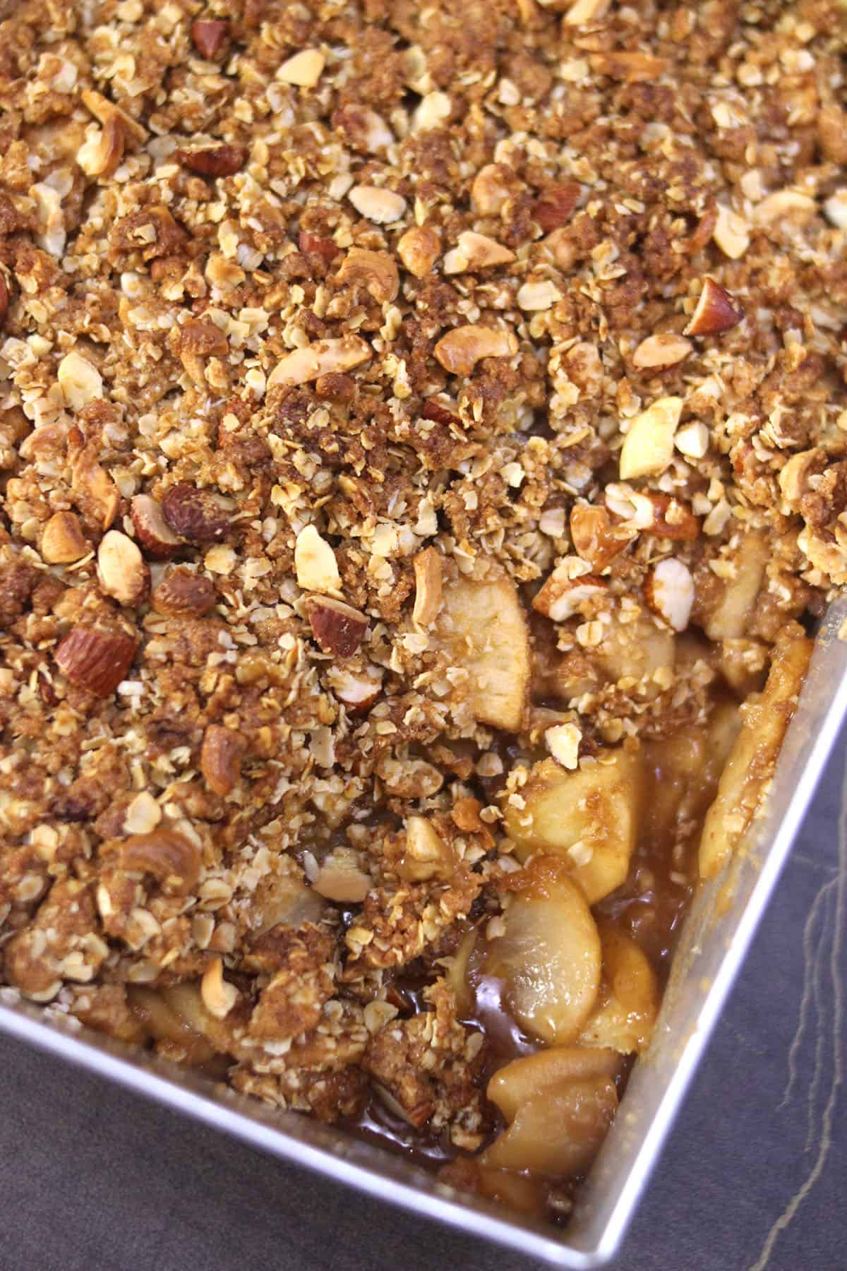 Apple Pear Crisp - Perfect Fall, thanksgiving and Christmas Dessert Recipe. 