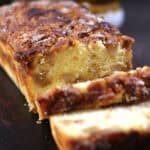 Easy pear bread | Pear coffee cake with streusel topping | Fall, Thanksgiving, Christmas Dessert.