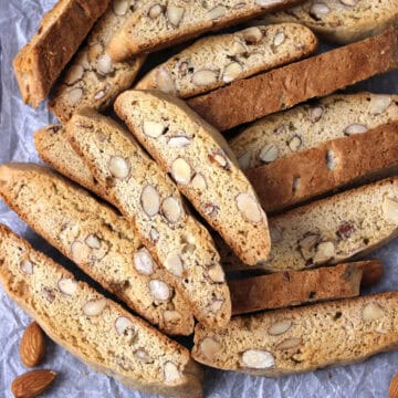 Almond Biscotti Recipe - Twice-Baked Italian Cookies. Perfect for holidays, or with coffee or tea.