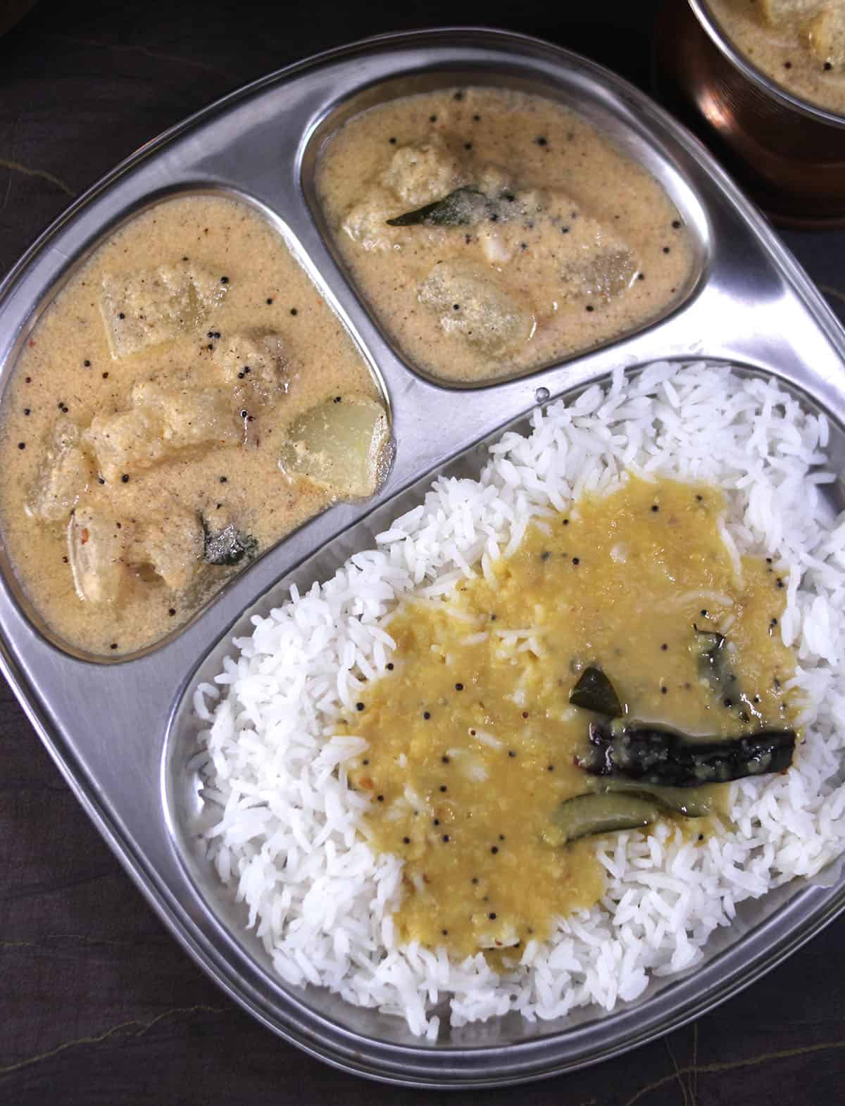 Kuvale Sasam | Ash Gourd Curry, an authentic temple-style Konkani dish with steamed rice & dalitoy. 