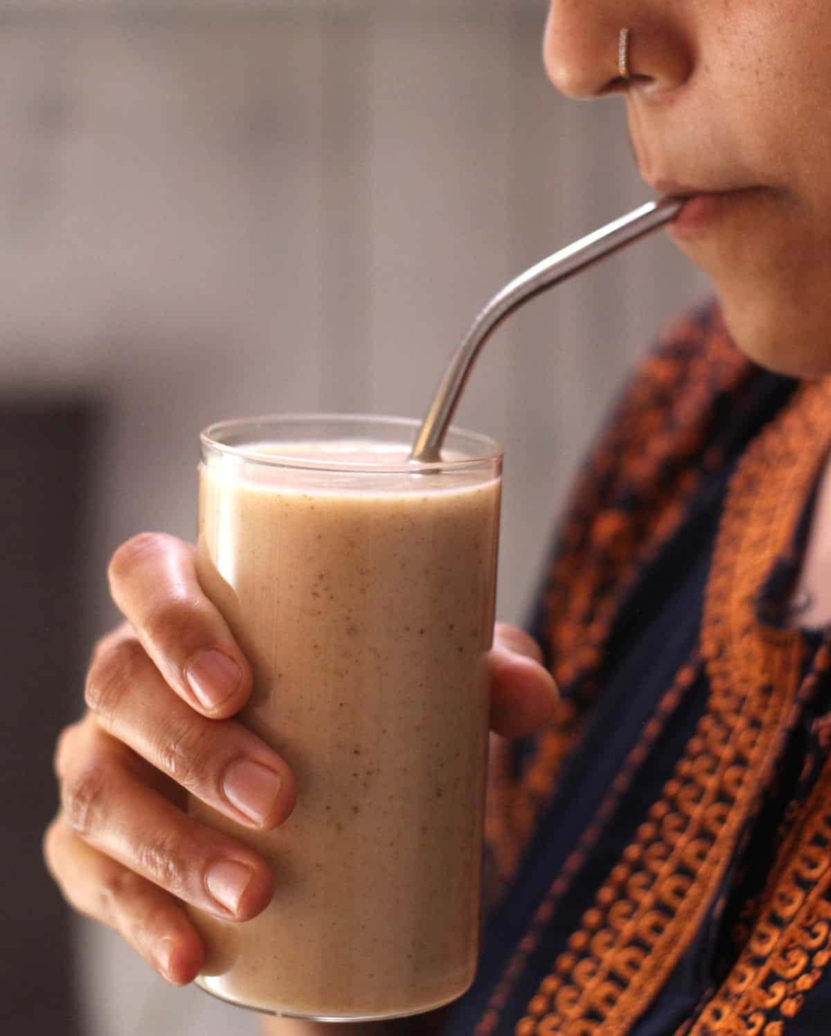 Banana Date Smoothie for breakfast, post workout or mid day snack.
