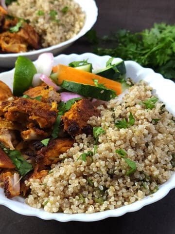 Quinoa chicken salad bowl recipe, high-protein, meal prep salad bowl with quinoa and chicken.