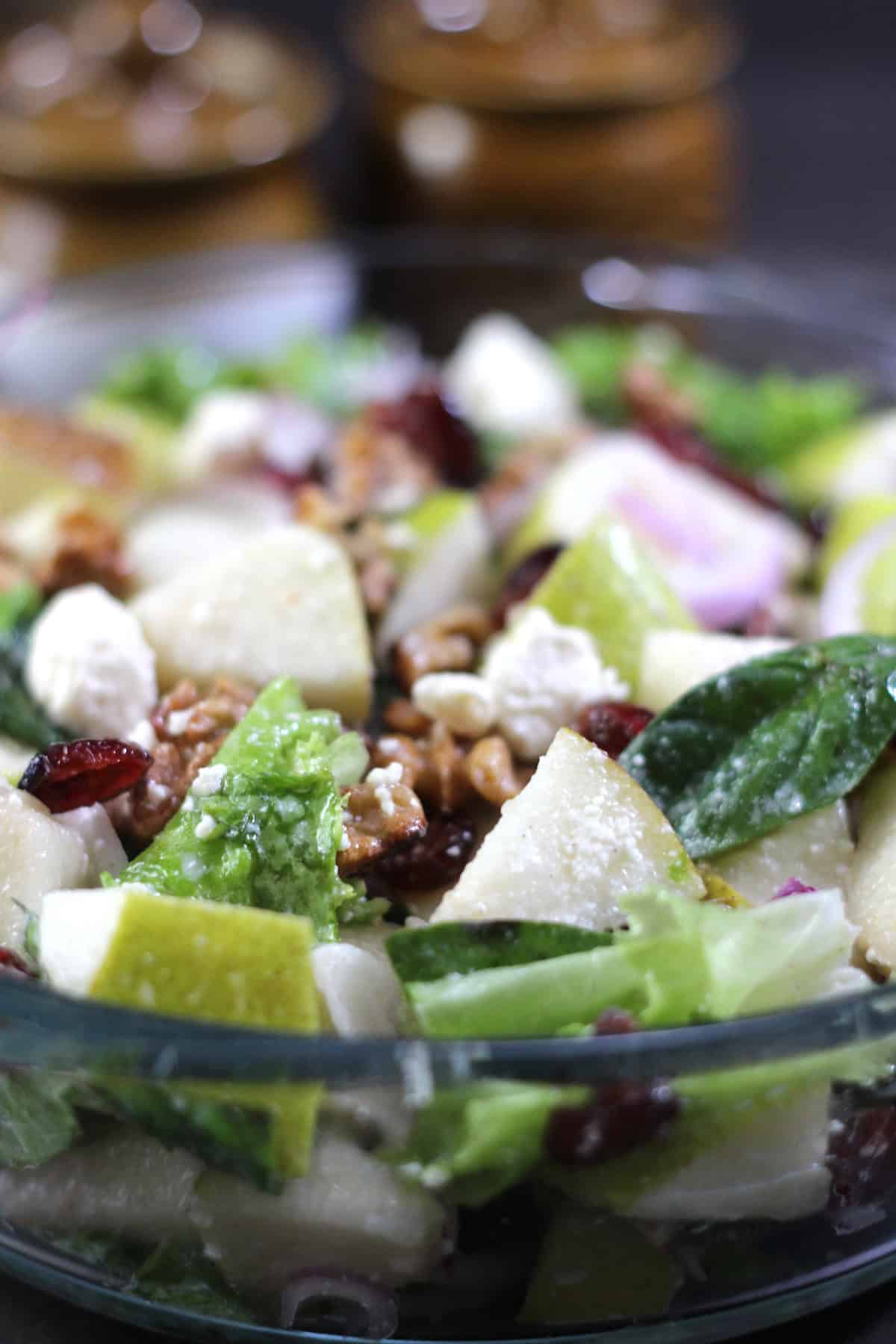 simple pear sald with walnuts and feta.