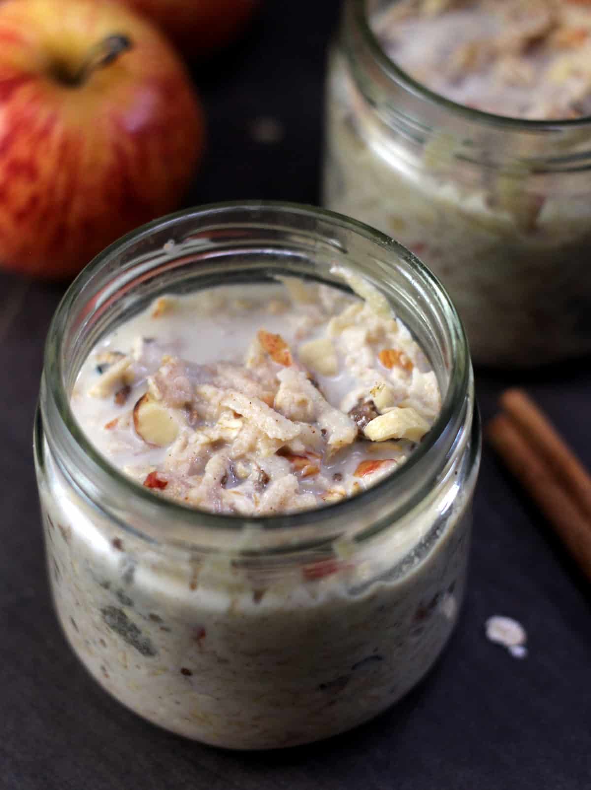 Apple cinnamon pie overnight oats. Perfect fall and holiday breakfast.
