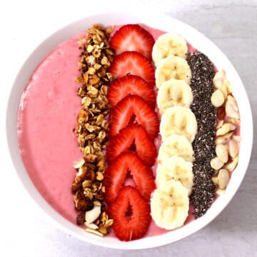 Strawberry Banana Smoothie Bowl | 5-Minute Breakfast Recipe | Homemade Vegan Smoothie Bowl.
