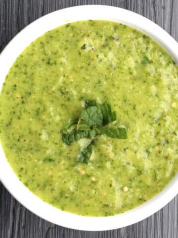 Tomatillo Dip Recipe | 10-minute Mexican Salsa Verde - side dish for tacos, chips, tortillas.