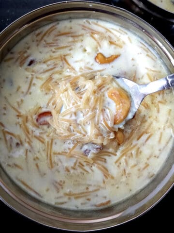 Traditional Semiya Payasam (Vermicelli Kheer, Seviyan Kheer) - Easy Indian Pudding Dessert Recipe.
